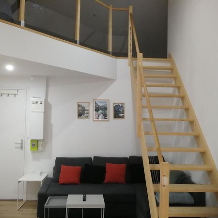 T2 Duplex Segre - Hyper Centre - Wifi - Netflixアパートメント エクステリア 写真